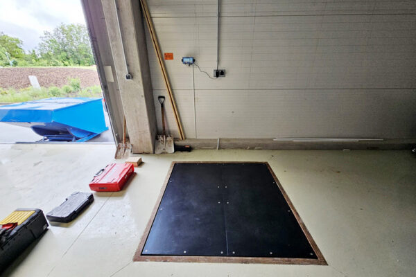 ZEVA 4TA1515L-Z Podlahová váha zabudovaná do úrovně podlahy 1500×1500mm s indikátorem DINI ARGEO DFWL